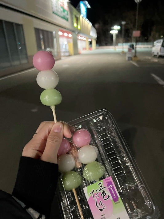 Dango Artesanal Japonés – Petaca de 3 brochetas
