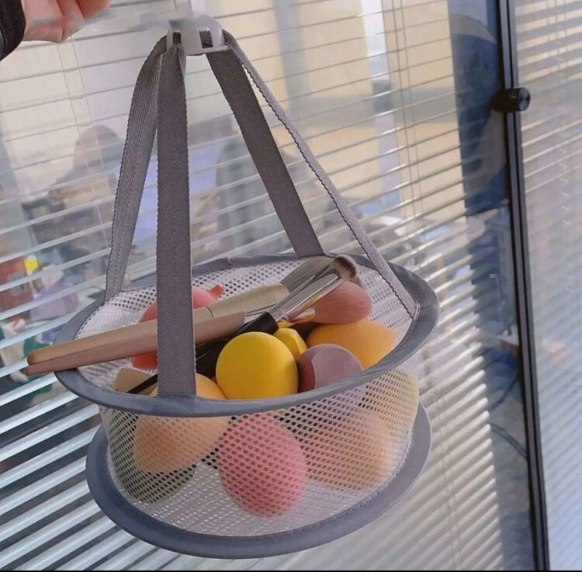 Cesto para secar accesorios maquillaje