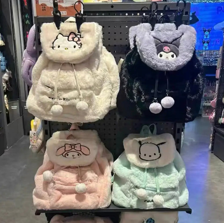 Mochila sanrio peludita