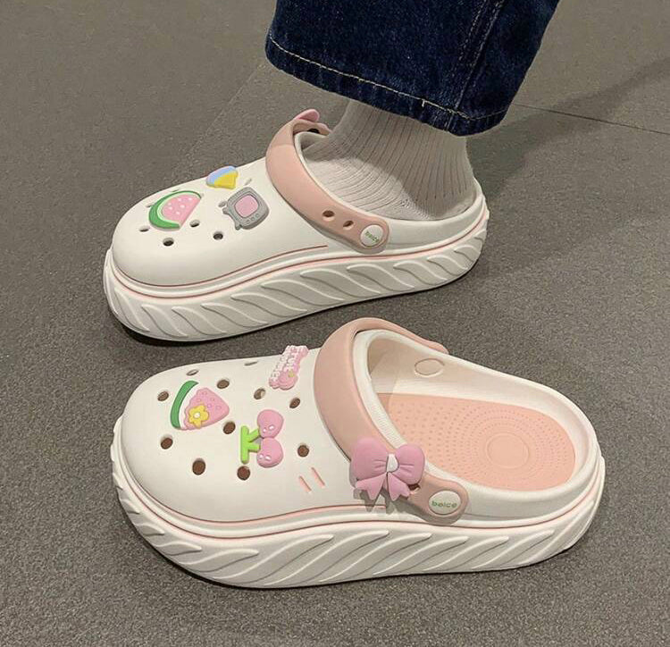 crocs rosadas