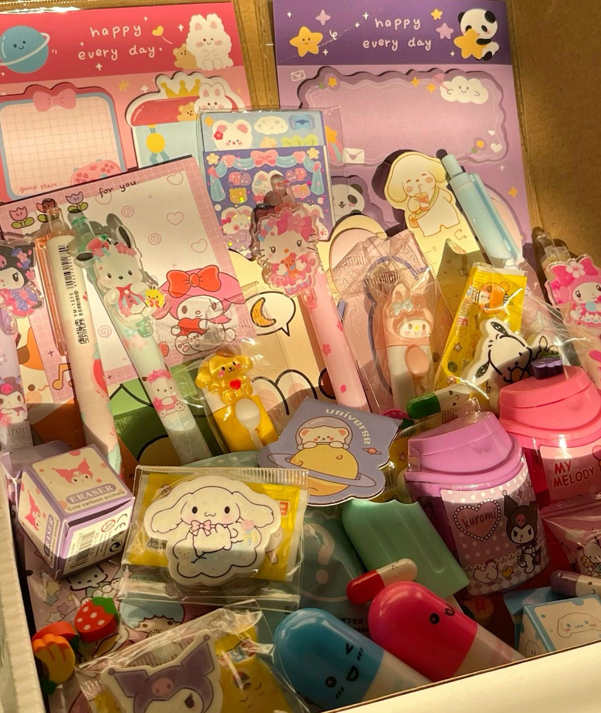 BOX vuelta a clases 💗 utiles y papeleria kawaii✨
