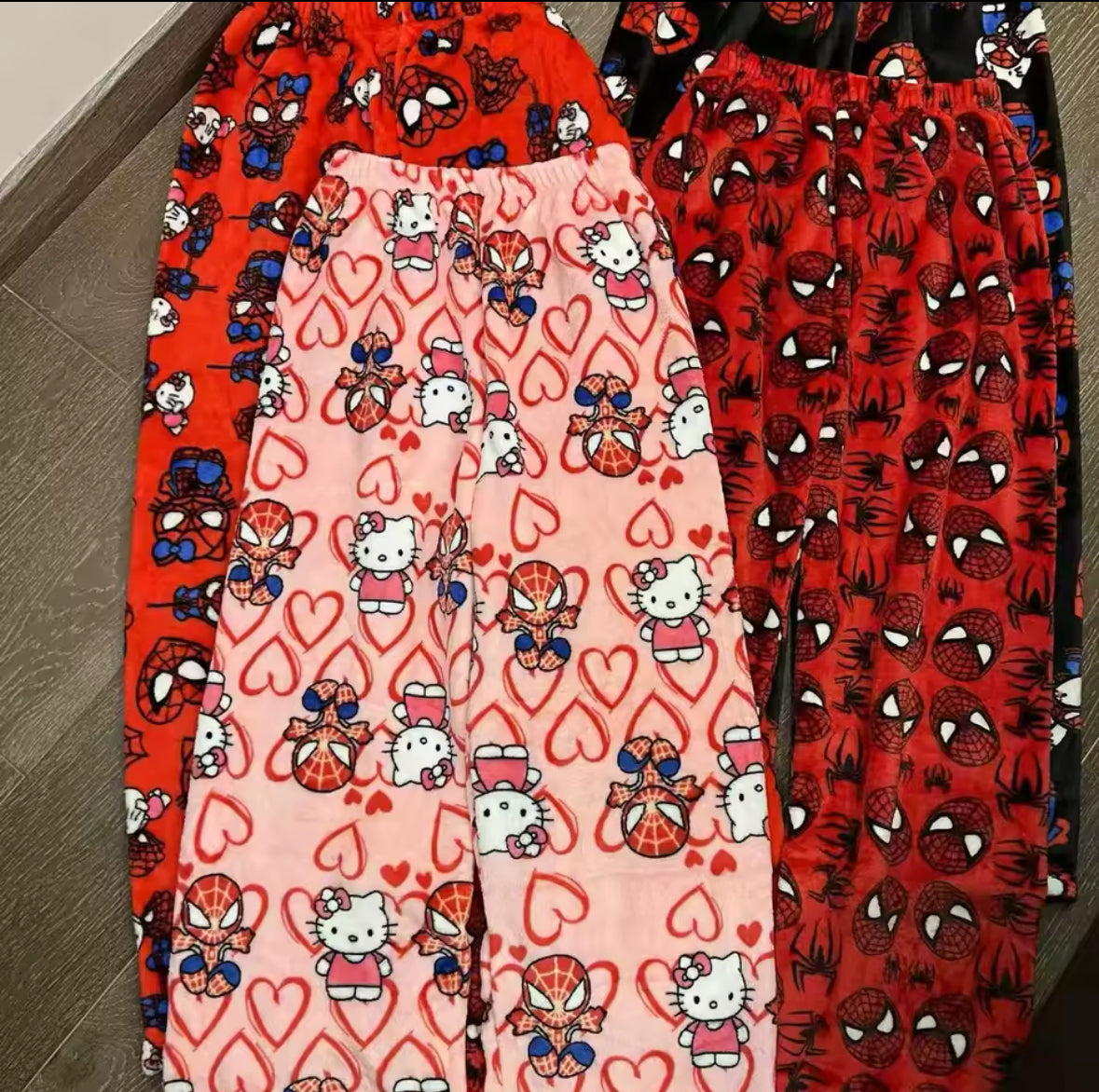 Pijama hello kitty con spiderman rosado talle L