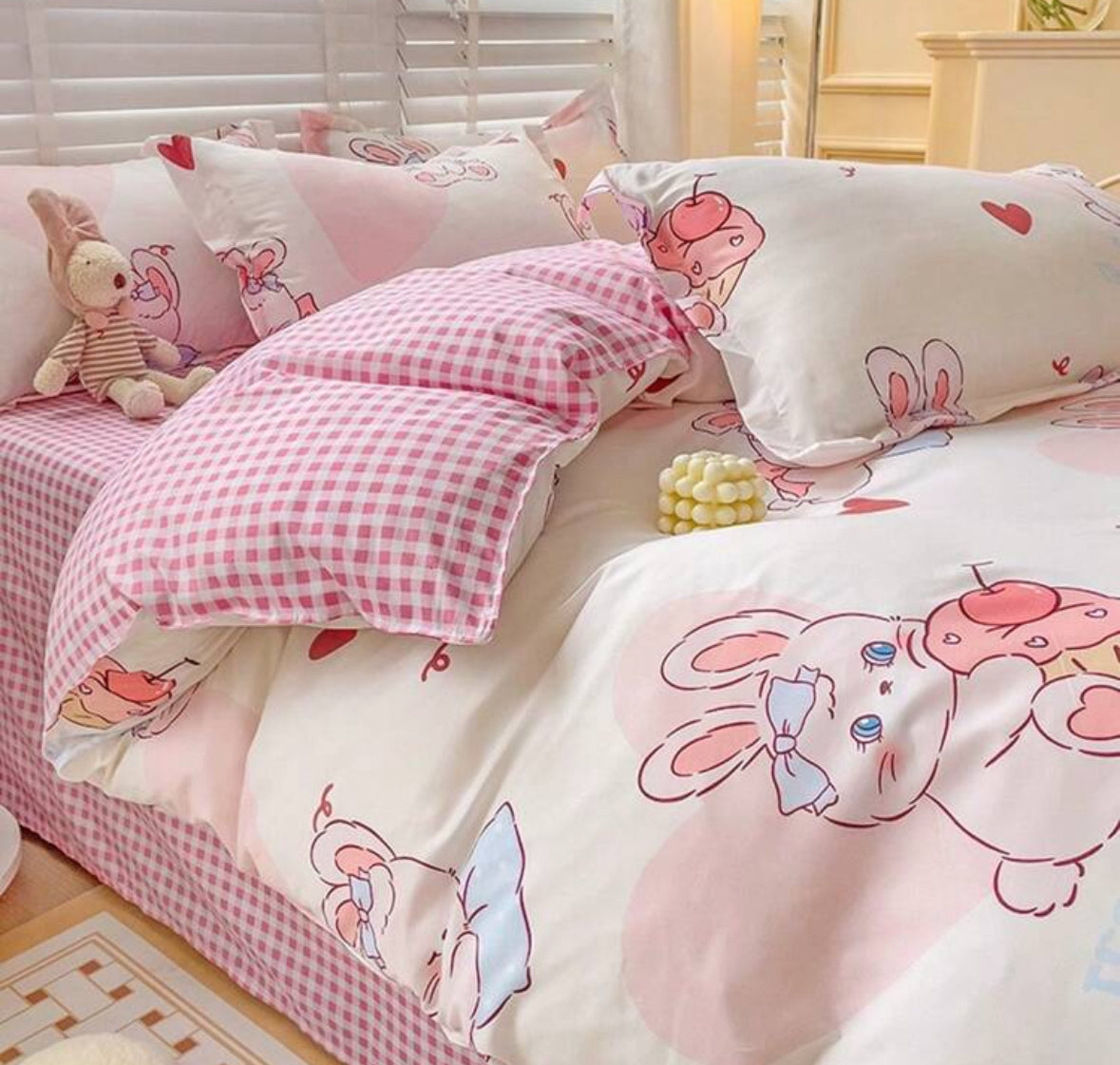 Ropa de cama ( funda de acolchado con almohadas)