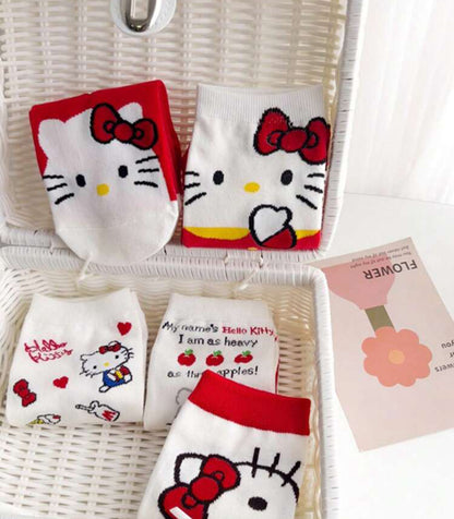 5 pares de medias hello kitty o hangyodon