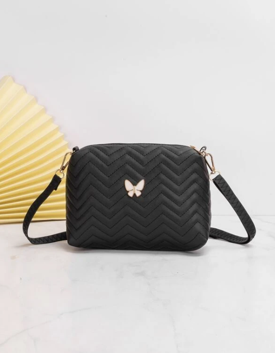Bolso cheurón con diseño de mariposa
