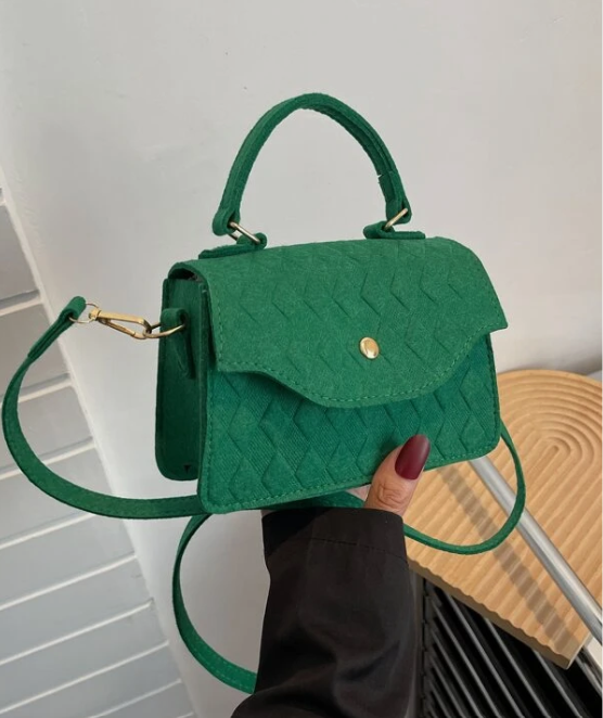 Bolso mini con solapa