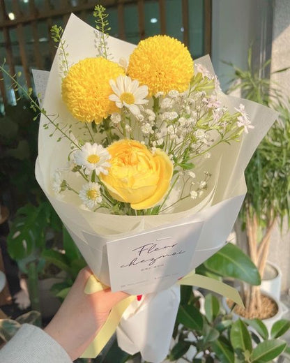 ARREGLO FLORAL AMARILLO